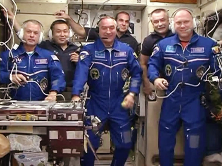 Astronaut, 2 Cosmonauts Arrive at Space Station After 2-Day Delay