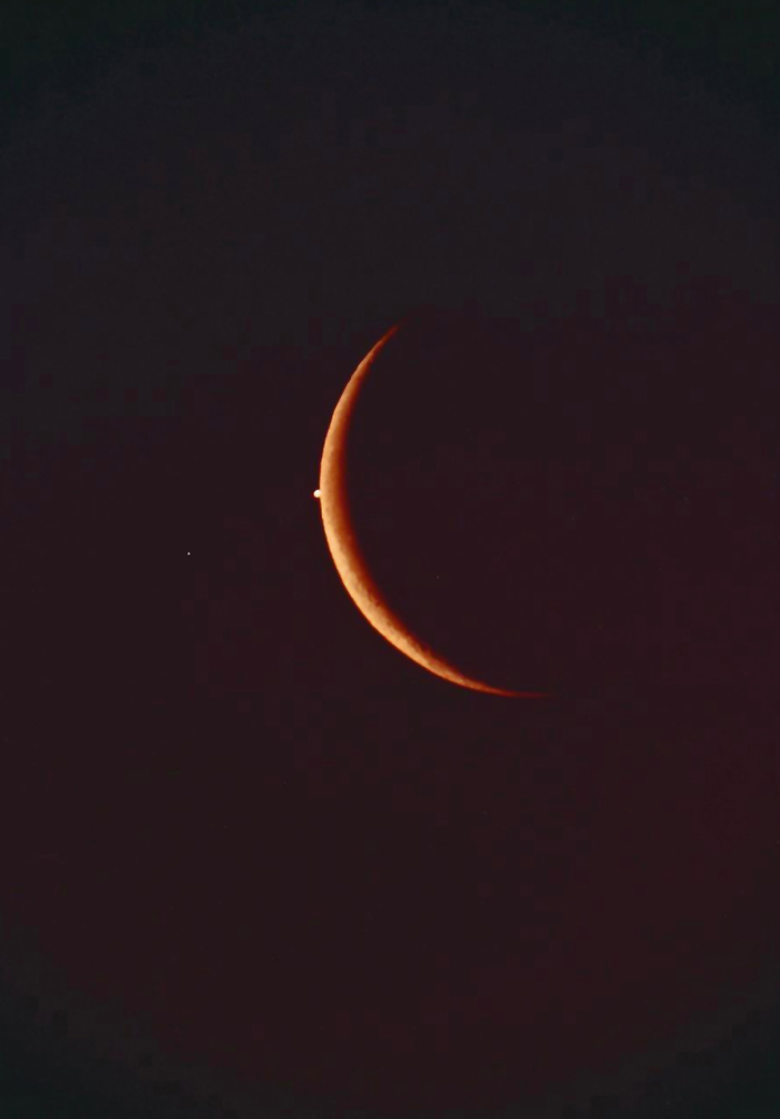 Capturing Venus: An Amateur Astronomer's Famous Moon Shot