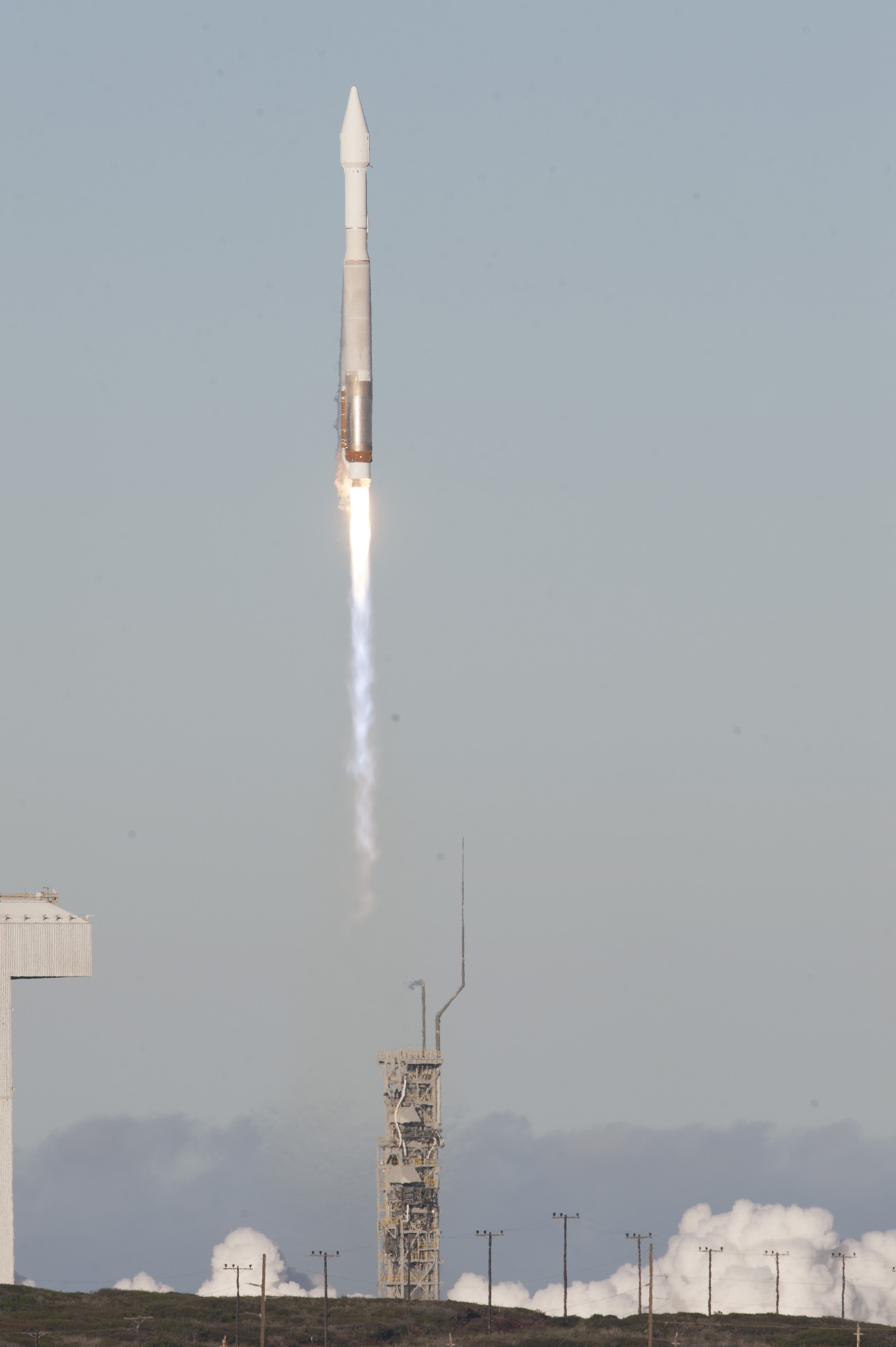 US Air Force DMSP-19 Weather Satellite Lifts Off