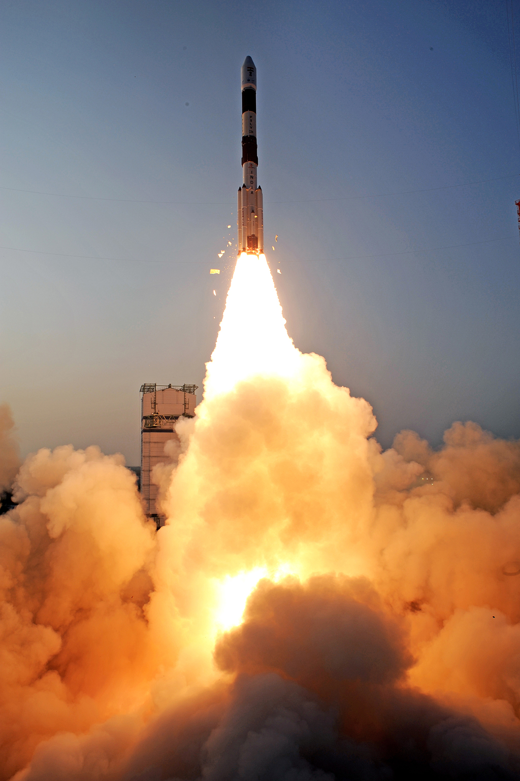India's 2nd Navigation Satellite Streaks Into Space (Gallery)