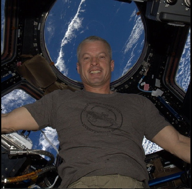 NASA Astronaut Beams First Instagram Photo from Space