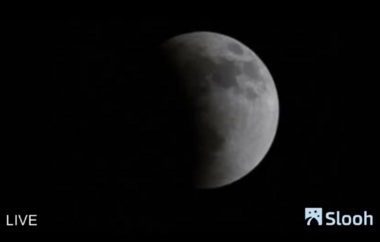 Total Lunar Eclipse of April 15, 2014 by Slooh