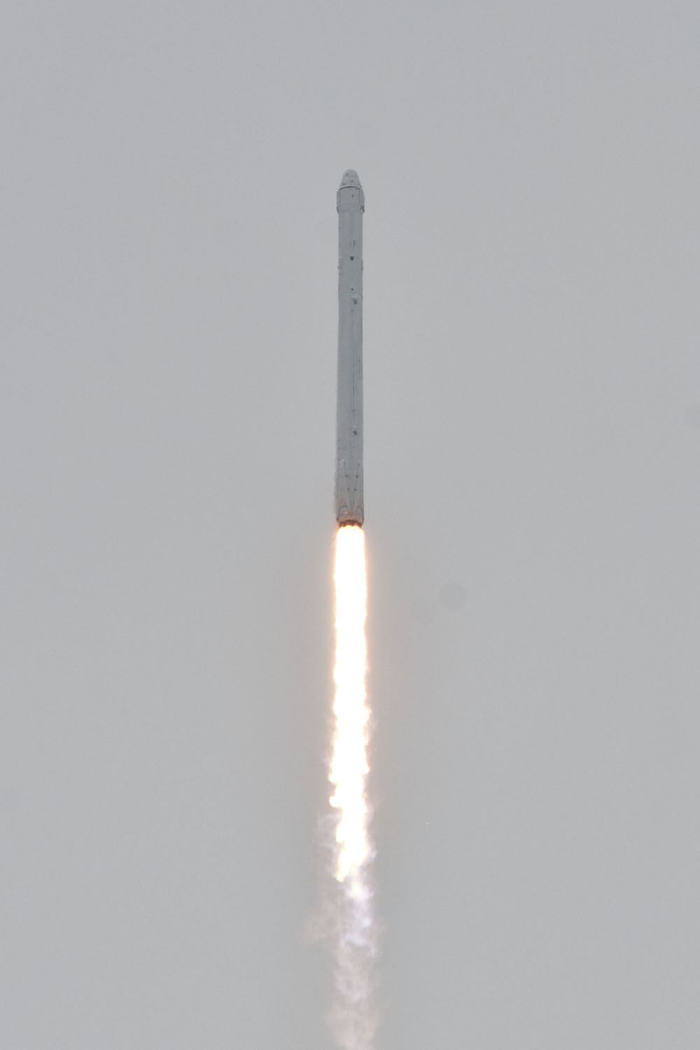 Liftoff! SpaceX Launches Dragon's 3rd Cargo Flight