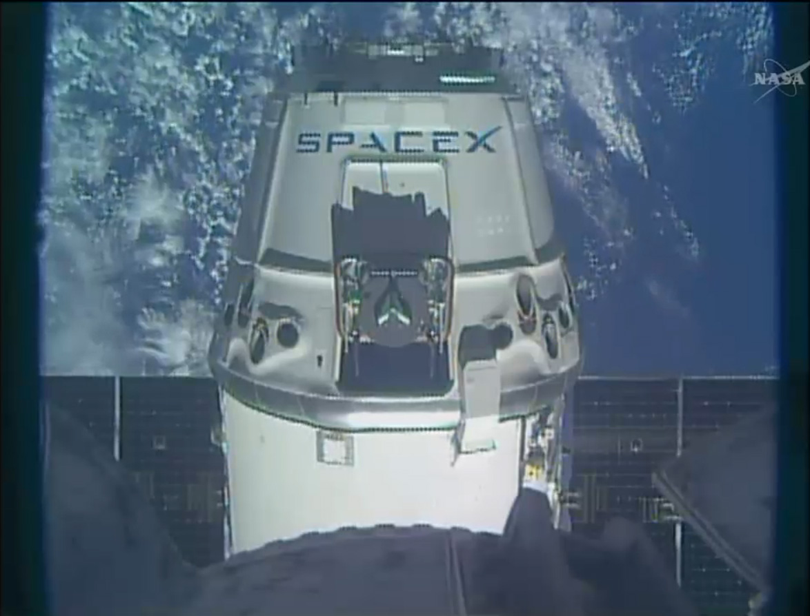 SpaceX Dragon Spacecraft Nears Station: CRS-3