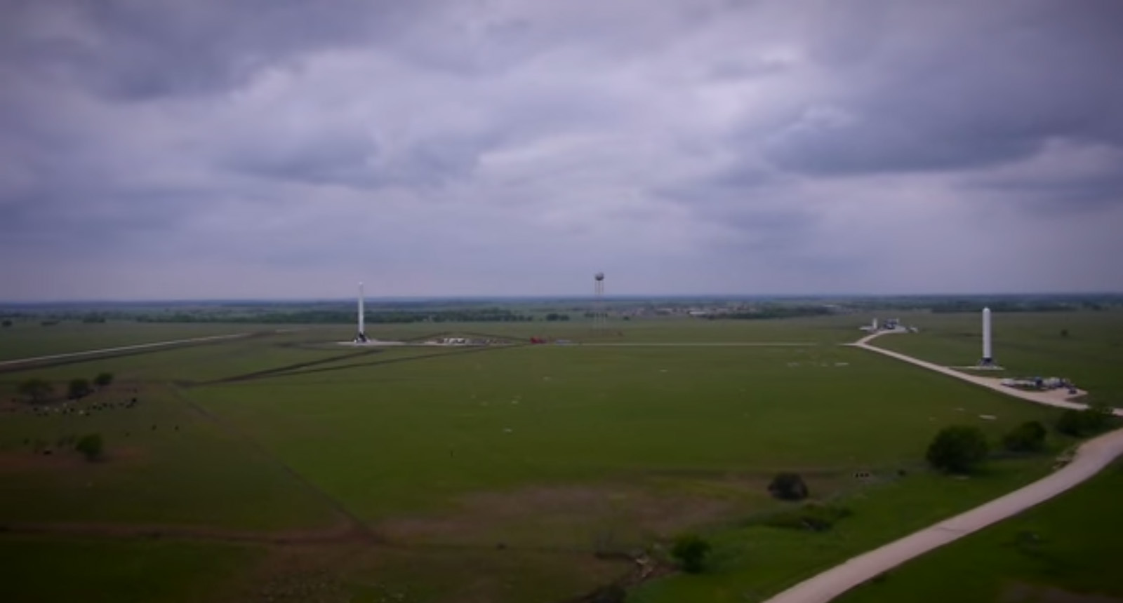 SpaceX F9R and Grasshopper Rockets