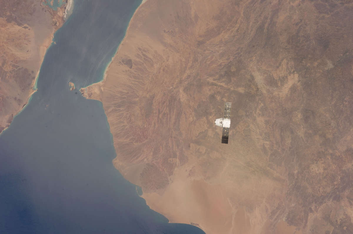 Dragon Capsule Above Yemen