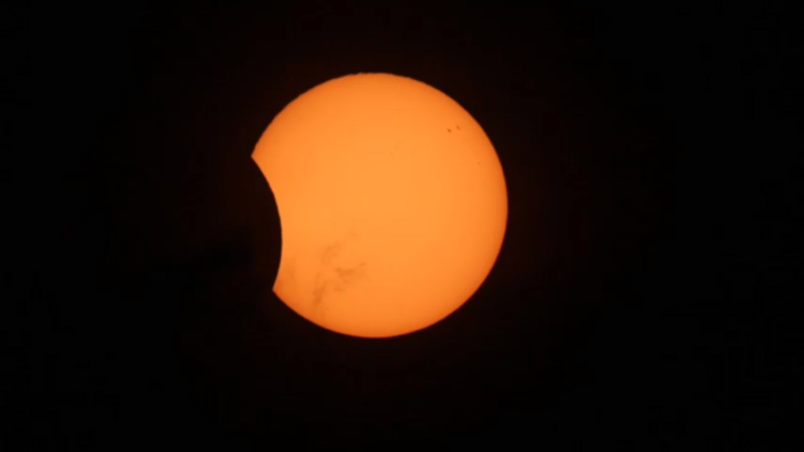 Partial Solar Eclipse View of April 29, 2014