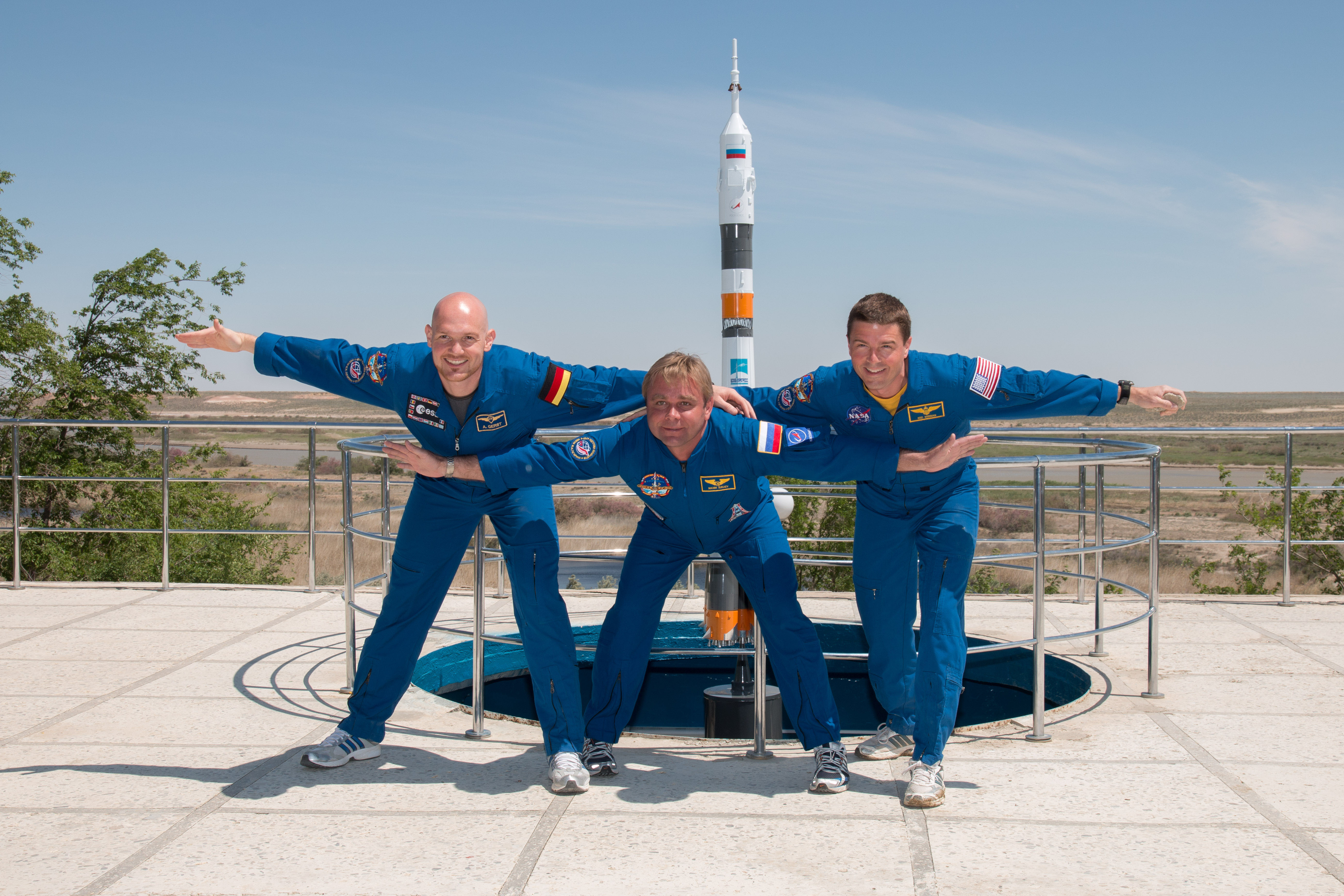Expedition 40/41 Crew Mimic Cosmonaut’s Pose
