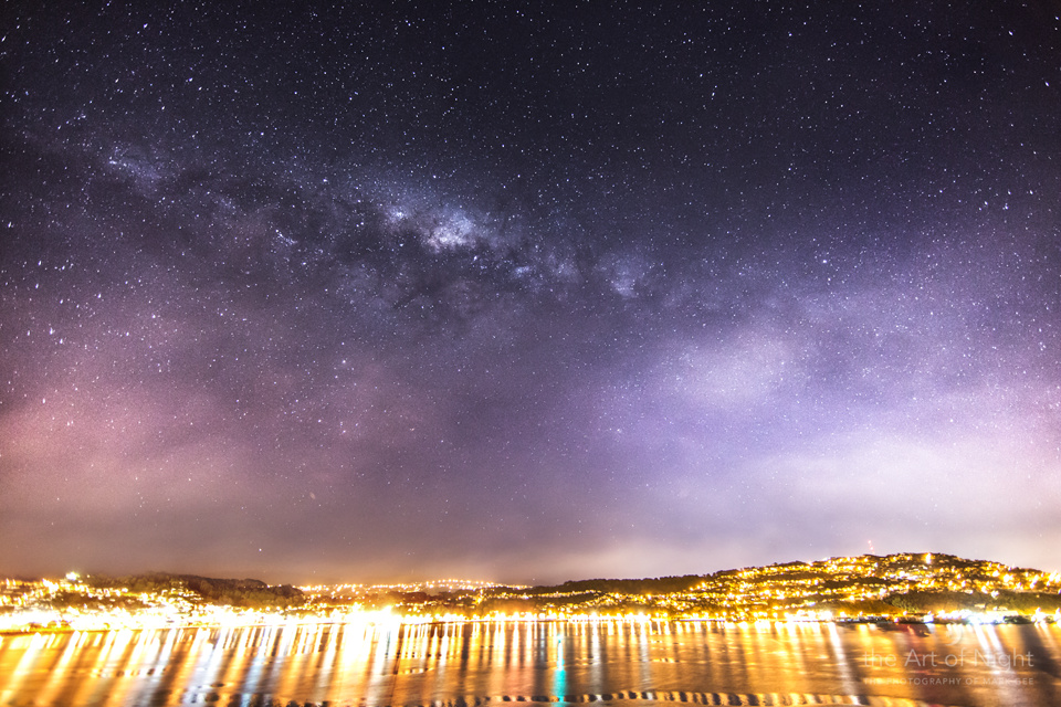 Night in the City: Milky Way Dazzles Over New Zealand Lights (Photo)