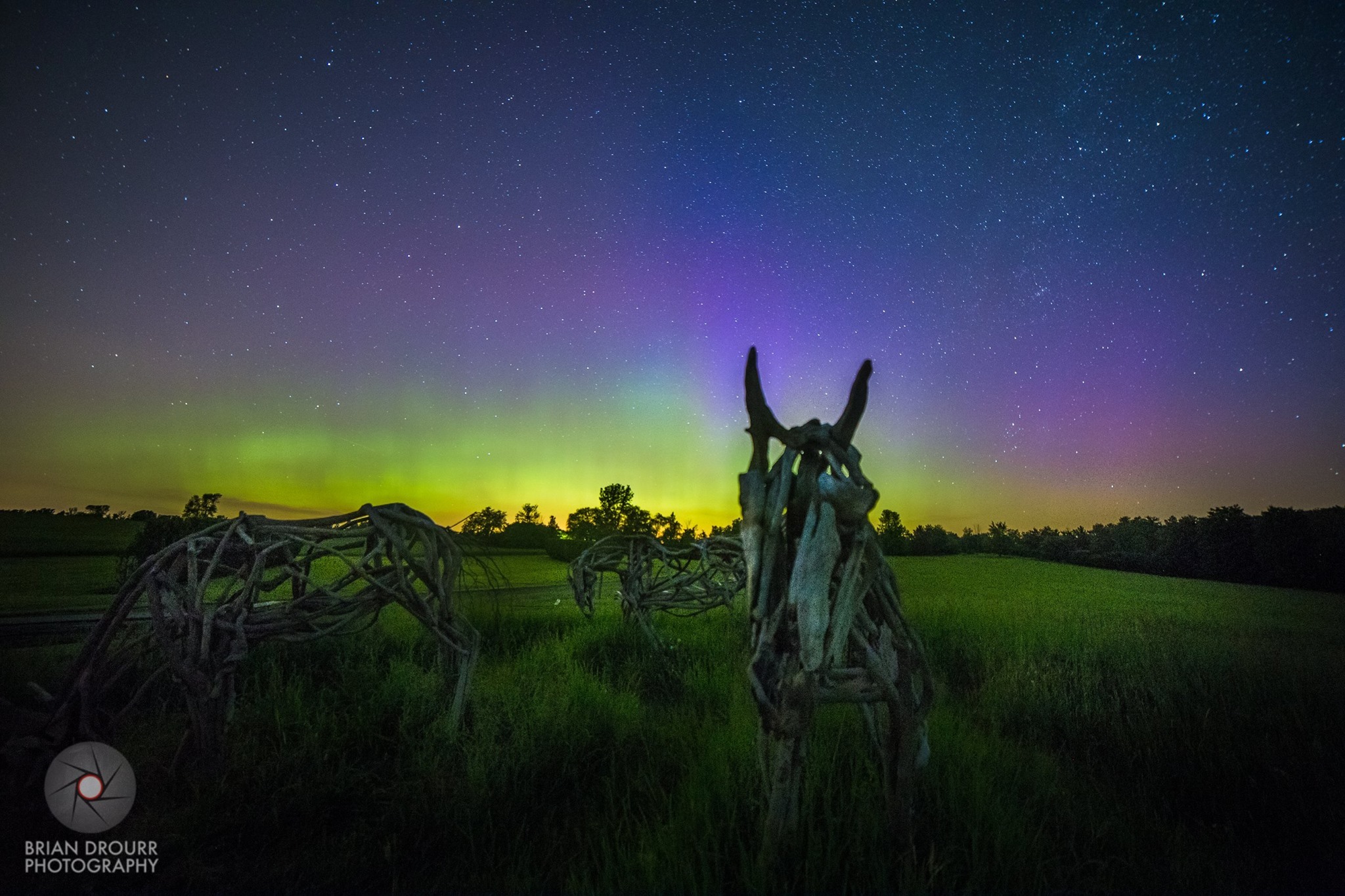 Springtime Auroras Dance in Vermont Night Sky (Photo)