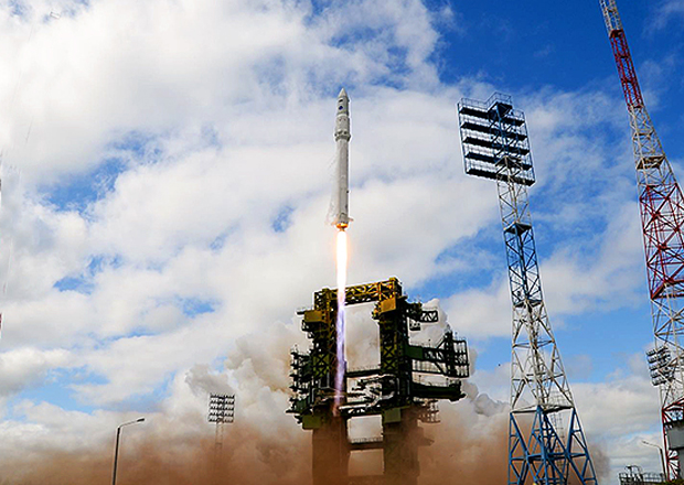 Russian Angara Rocket Liftoff