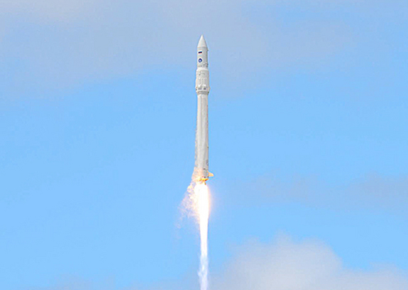 Russia's first Angara rocket, a next-generation launch vehicle, streaks toward space carrying a dummy payload during its debut test flight on July 9, 2014 launched from the Plesetsk Cosmosdrome in northern Russia.
