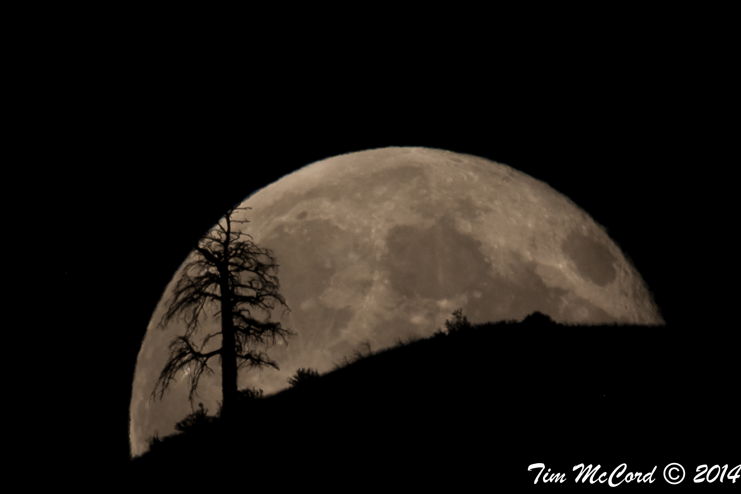 Supermoon Full Moon Over Entiat, Washington