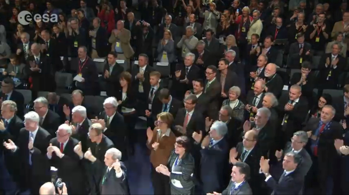 Ovation for Philae Lander