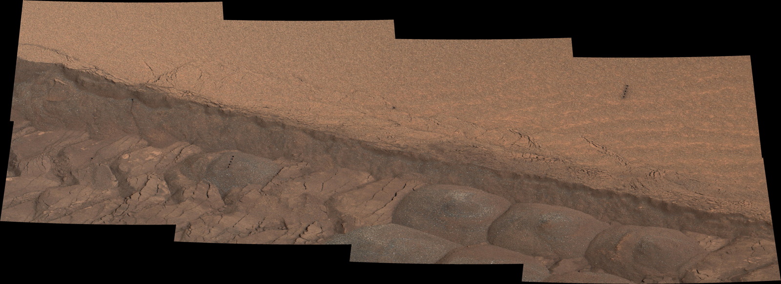 Ripple's Interior Exposed by Curioisty Rover's Wheel