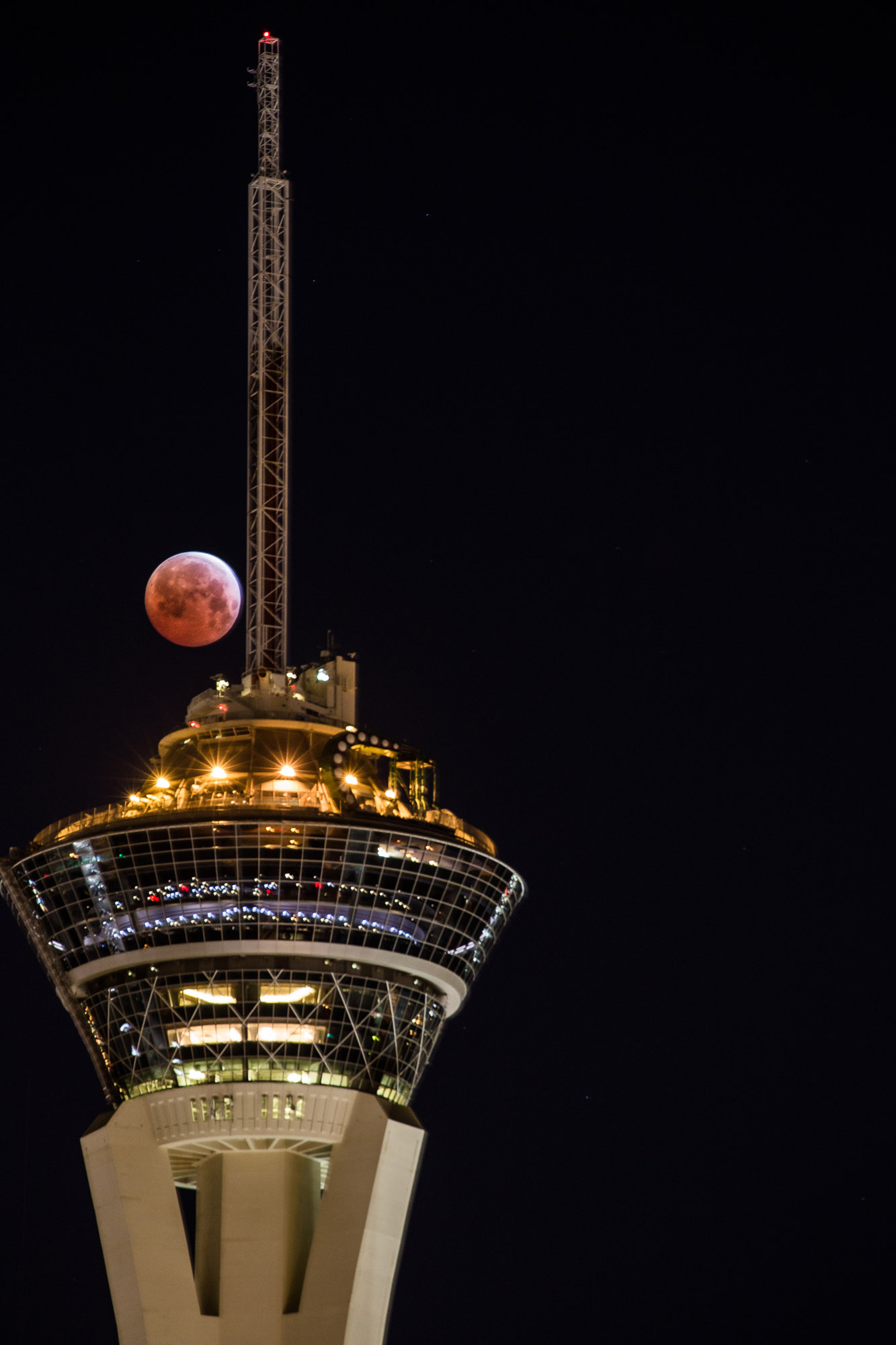 Total Lunar Eclipse in Las Vegas: Tyler Leavitt