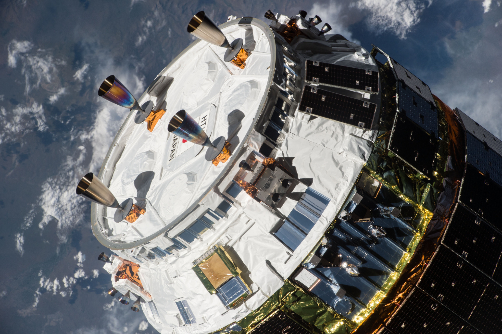 JAXA HTV-5 Final Approach Close-Up