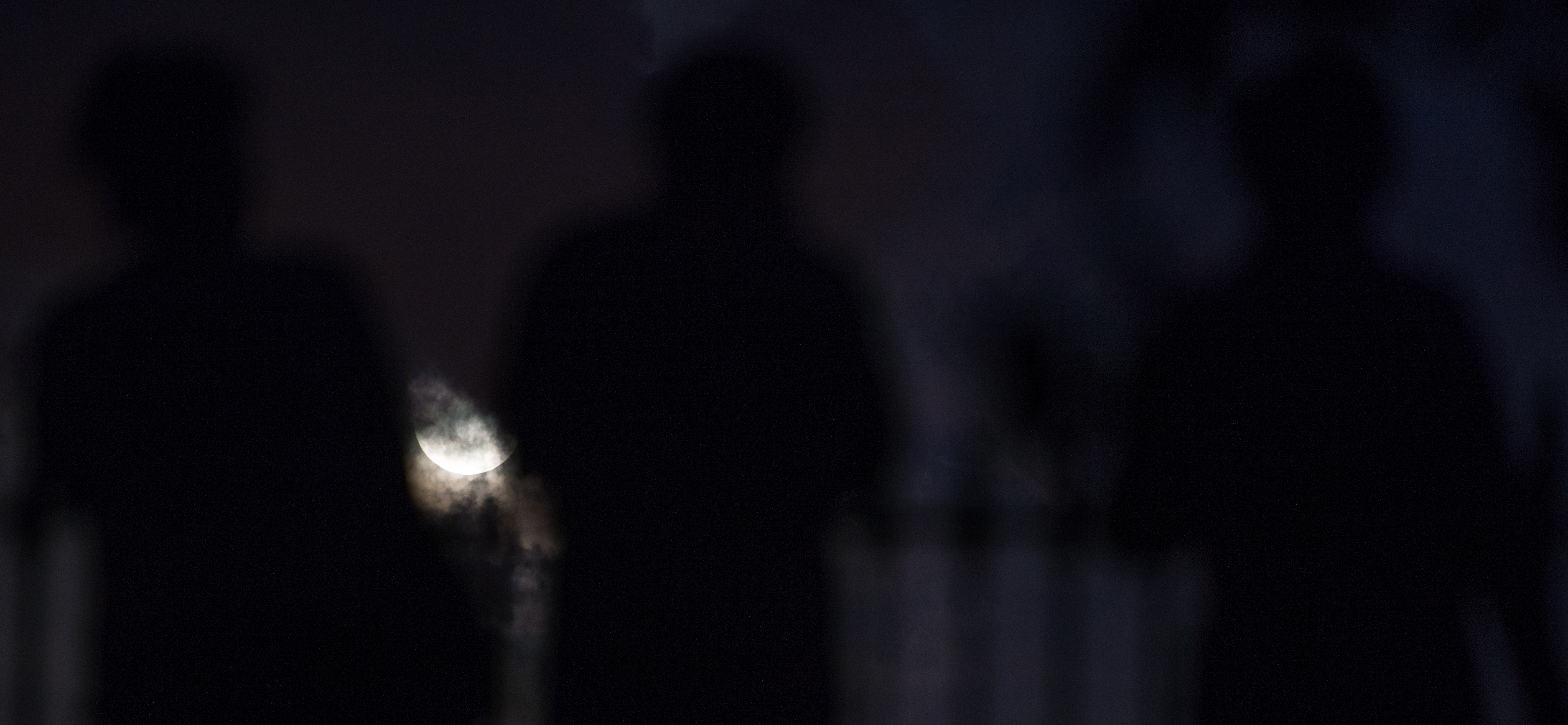 Full Moon Rises
