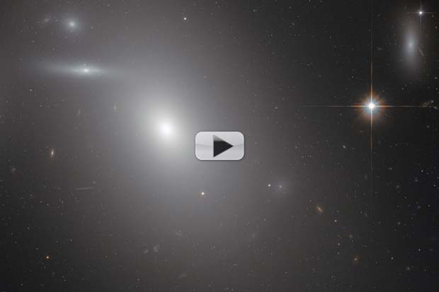 #Yuuuuge Black Hole Lies At Heart Of This Elliptical Galaxy | Video