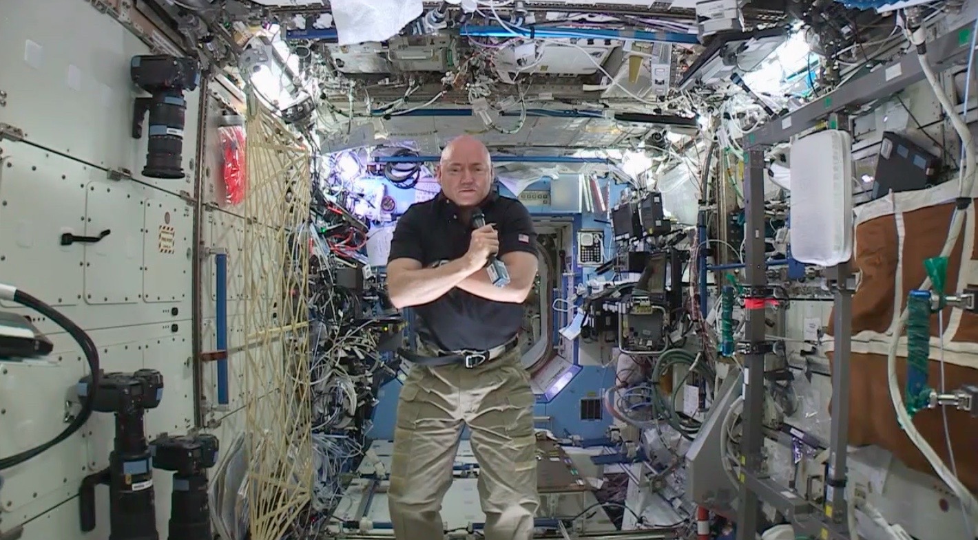 Scott Kelly Talks to Reporters from Space Station