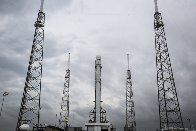 SpaceX Scrubs Satellite Launch, Rocket Landing Attempt