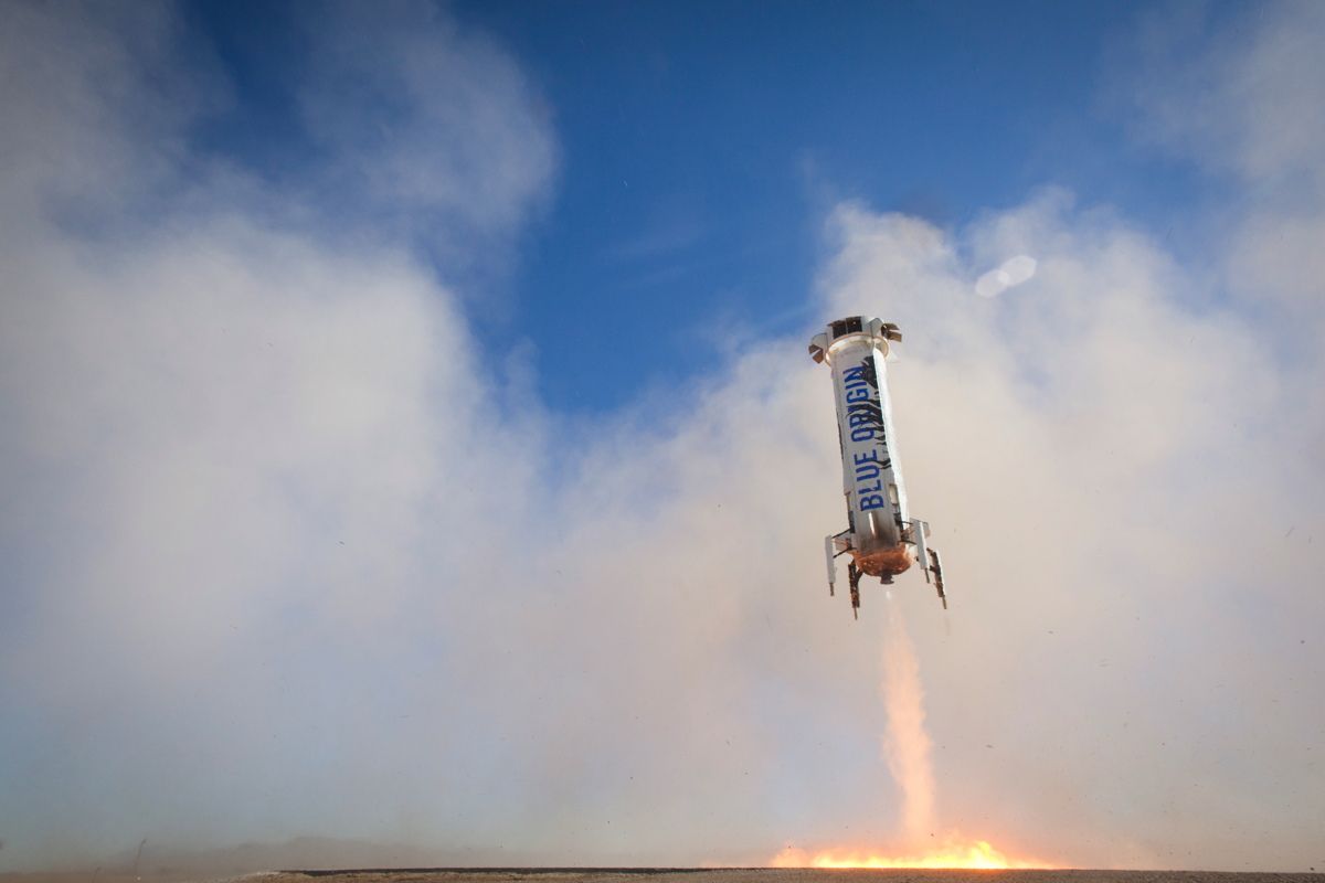 Launch. Land. Repeat. Blue Origin's Amazing Rocket Liftoff & Landing in Pictures