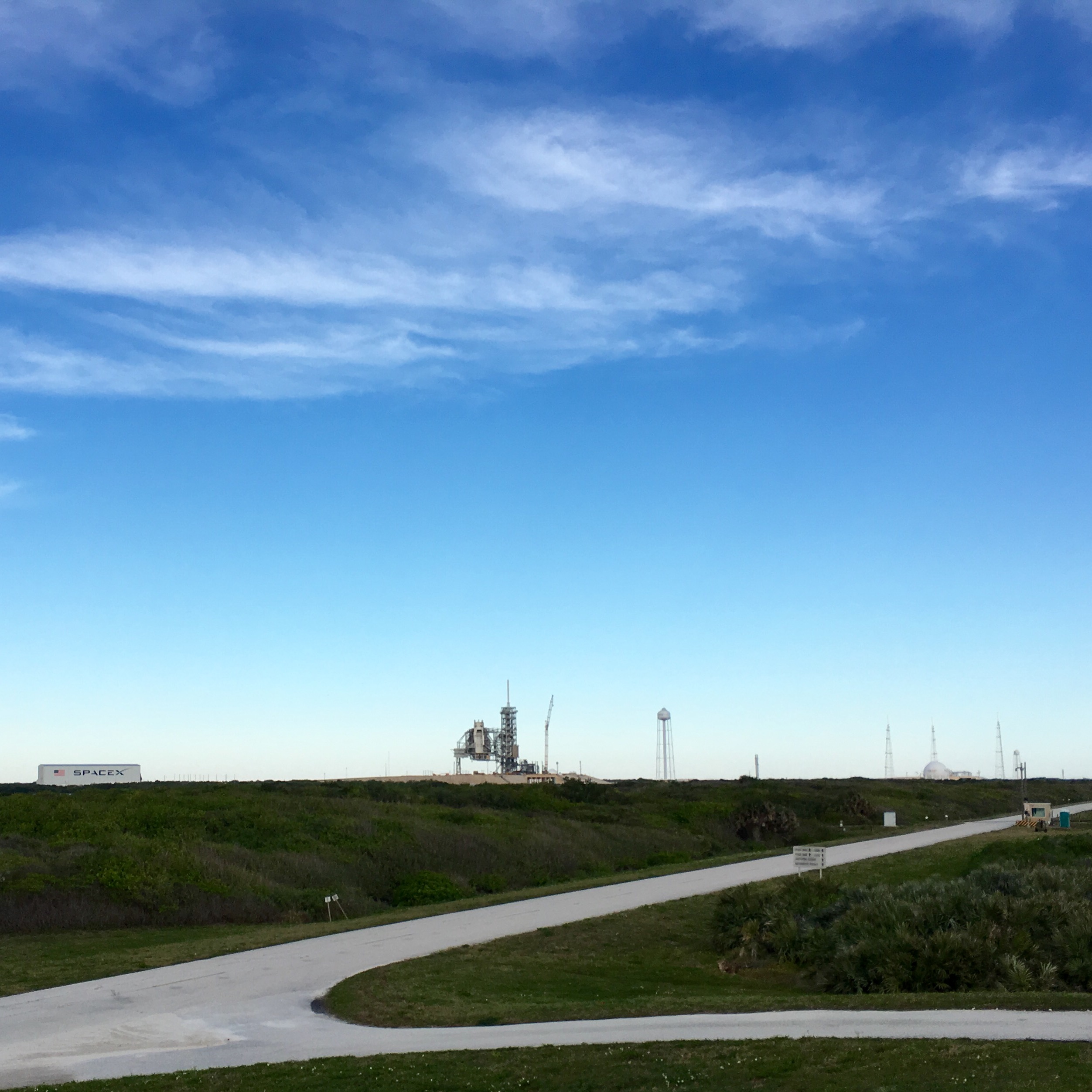 SpaceX, Boeing on Track to Launch Astronauts in 2017: NASA