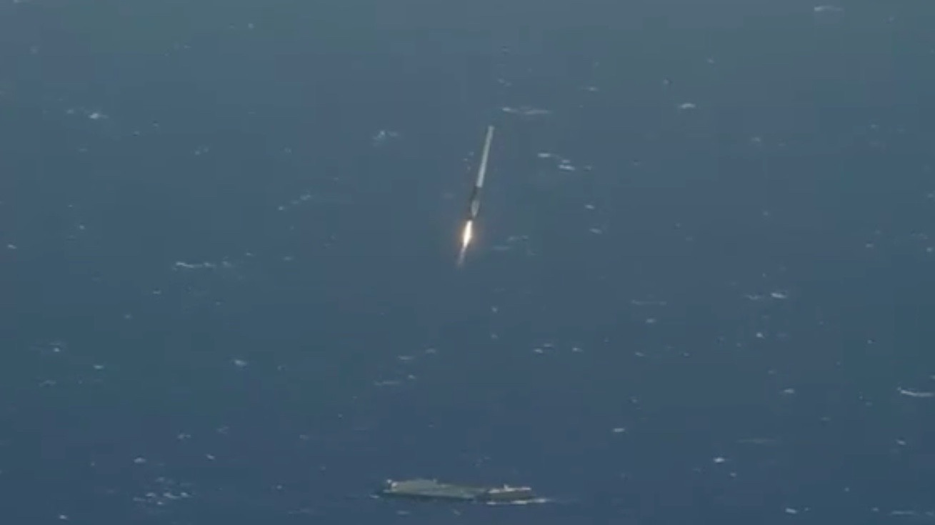 SpaceX Rocket Landing 'Another Step Toward the Stars,' Elon Musk Says