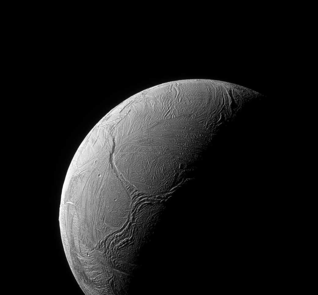 Odd 'Y' Shape Dominates Saturn Moon Enceladus (Photo)