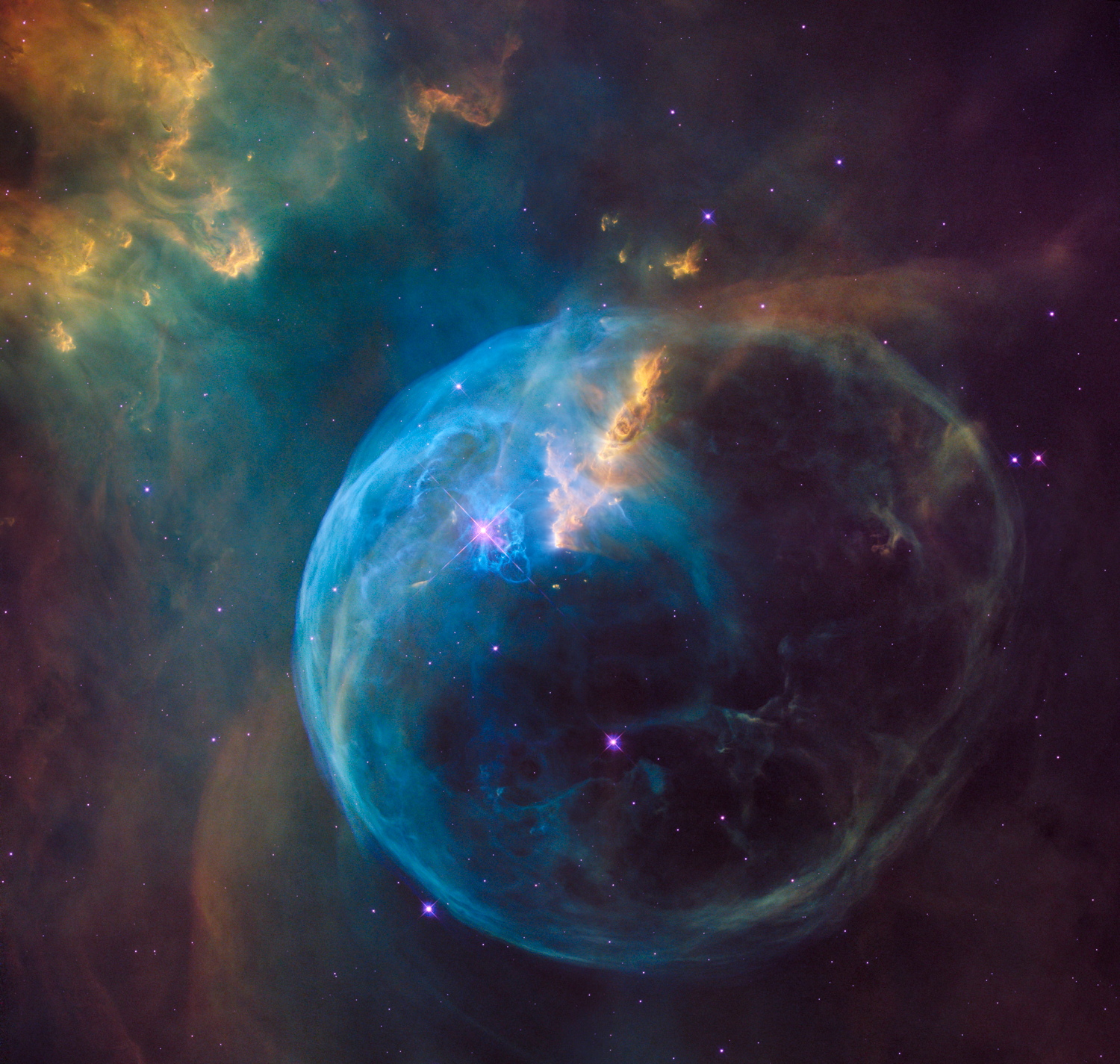 A 'Bubble' for Hubble: Iconic Telescope Snaps Spectacular Birthday Photo