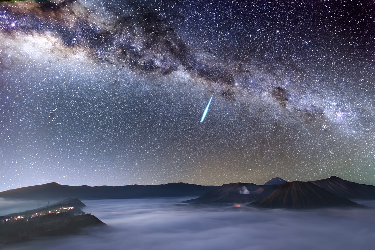 Meteor Shower Spawned by Halley's Comet Peaks This Week