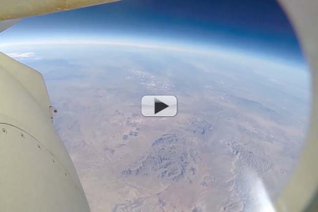 Blue Origin Rocket's On-Board Camera Snags Incredible Descent View | Video