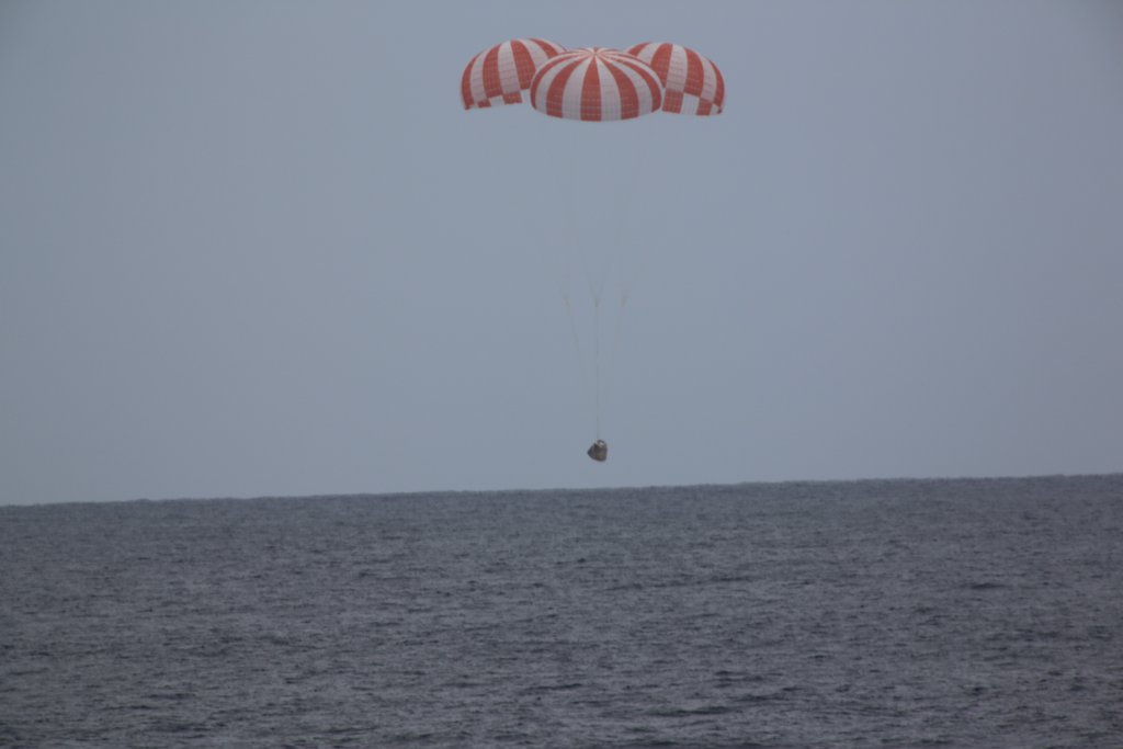 SpaceX Dragon Space Capsule Splashes Down in Pacific Ocean