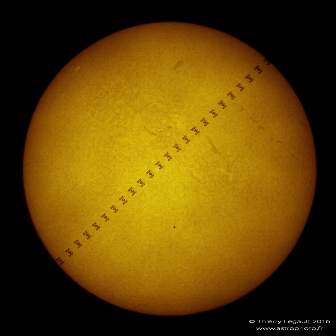Photographer Snaps Epic View of Space Station and Mercury Crossing the Sun