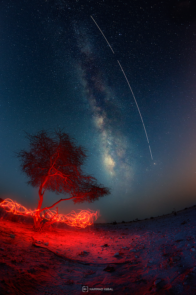 Perfectly Parallel: Skywatcher Spots Milky Way and ISS