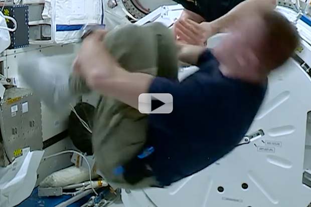 Spinning Fast In Space Make You Dizzy? Astronaut Experiment | Video