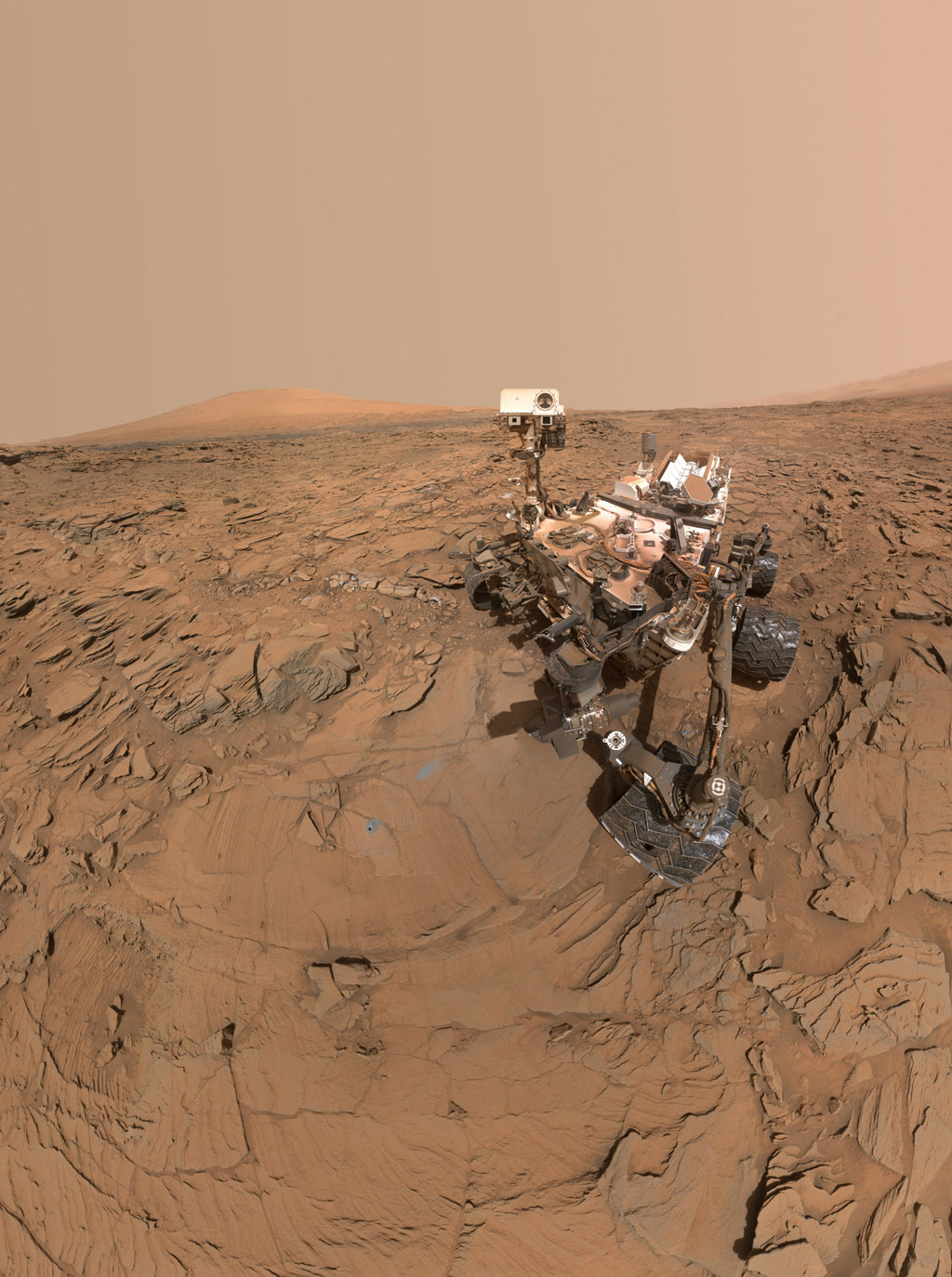 Red Planet Selfies: Mars Rover Curiosity Poses on Mount Sharp (Photos)
