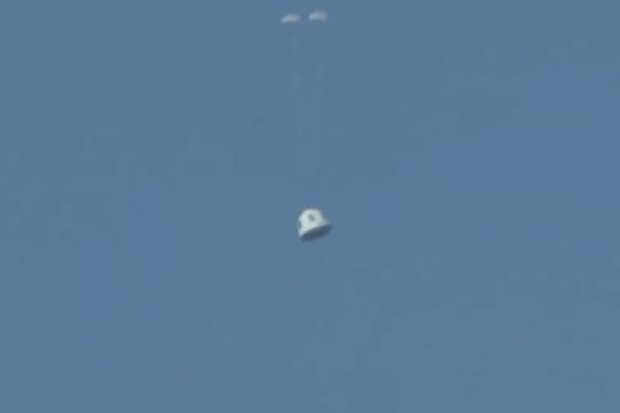 Blue Origin Capsule Lands With Only 2 Parachutes In Test | Video