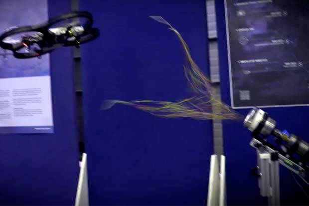 'Net Gun' To Capture Satellites? - Demonstrated On Drones | Video