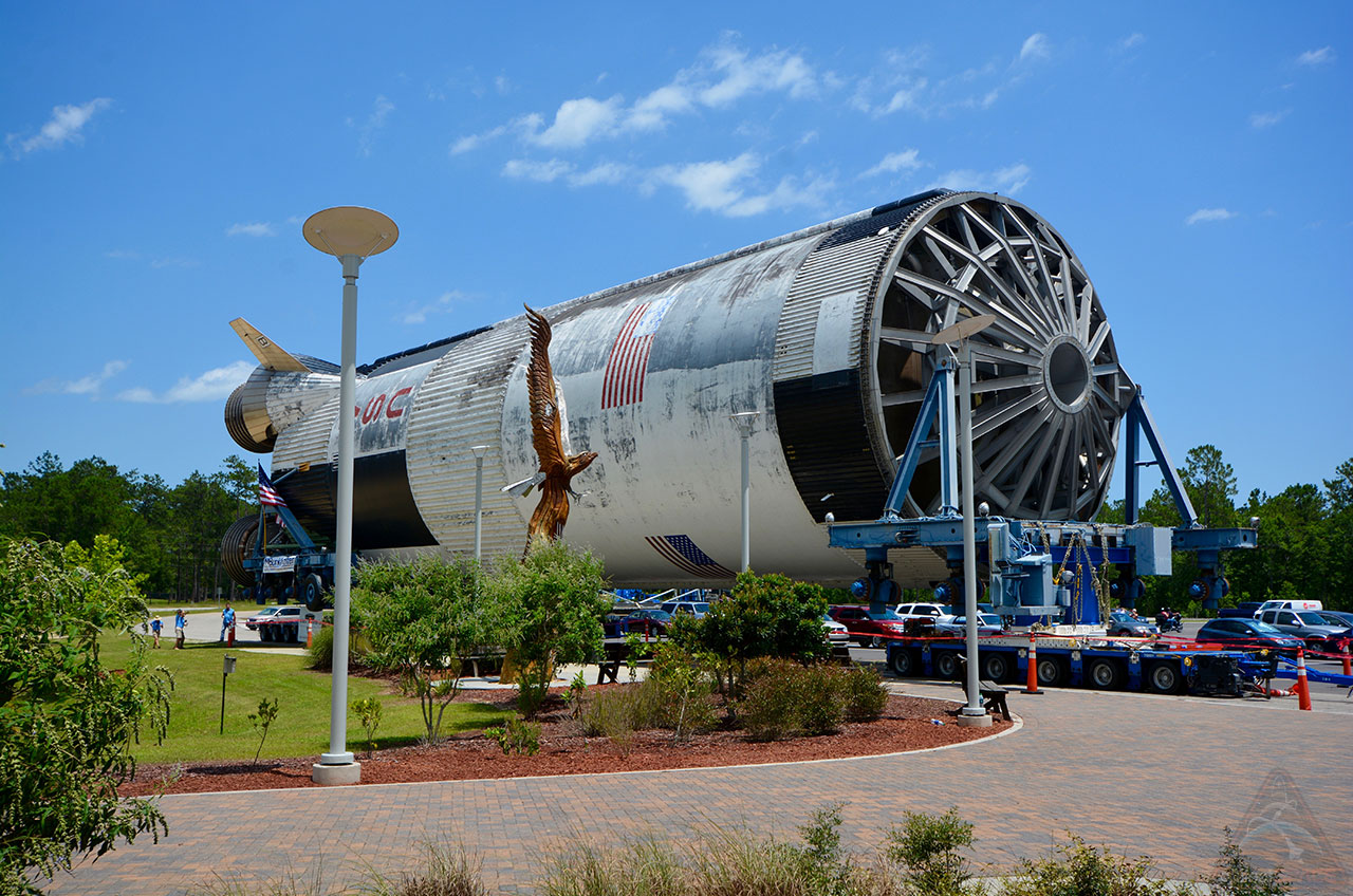 Apollo 19 Saturn V Rocket Stage Arrives at Infinity Science Center