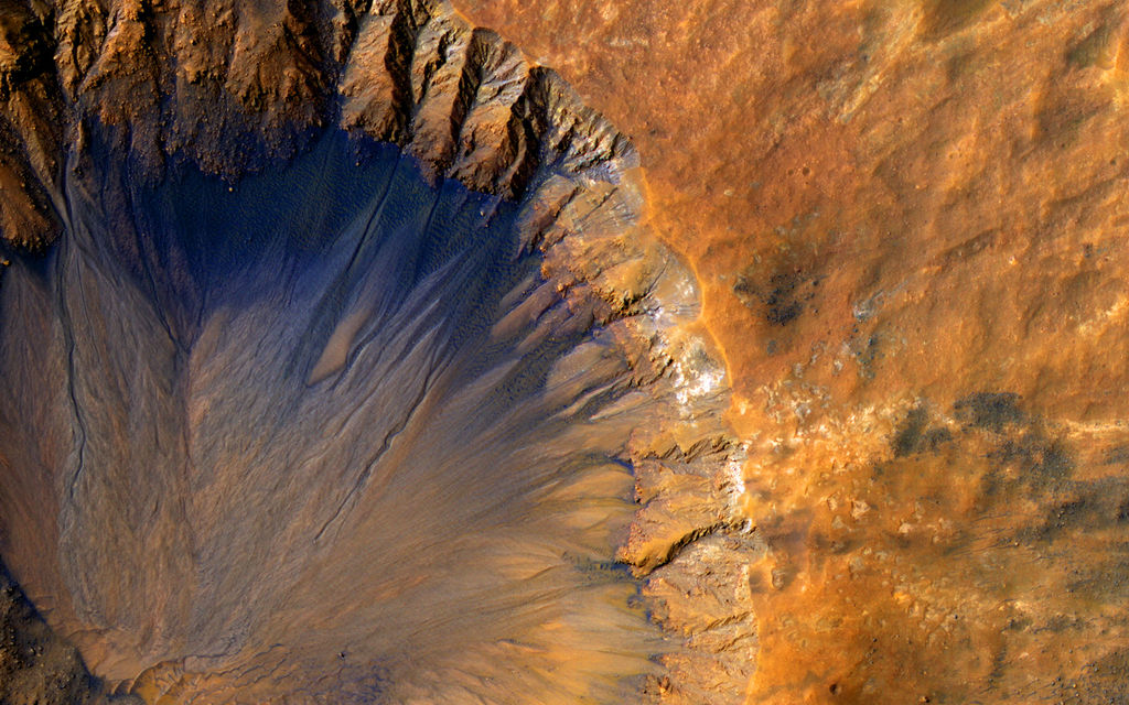 Salty Streaks of Flowing Water Could Morph Mars' Surface