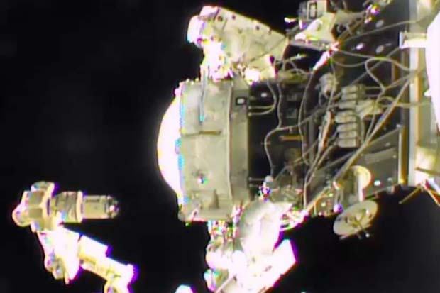 Spacewalk Highlights - International Docking Adaptor Installed On ISS | Video