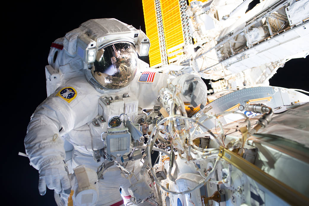 Spacewalk 37