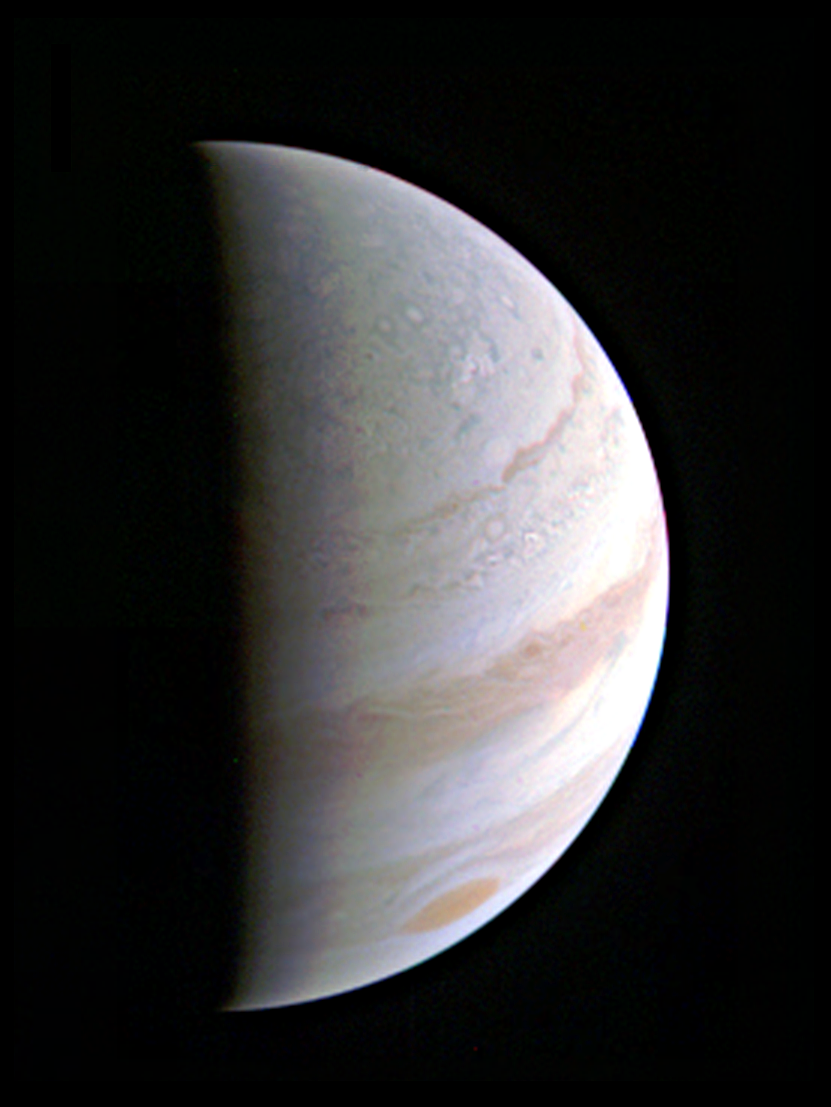 NASA's Juno Probe Buzzes Jupiter in Its First (and Closest) Flyby