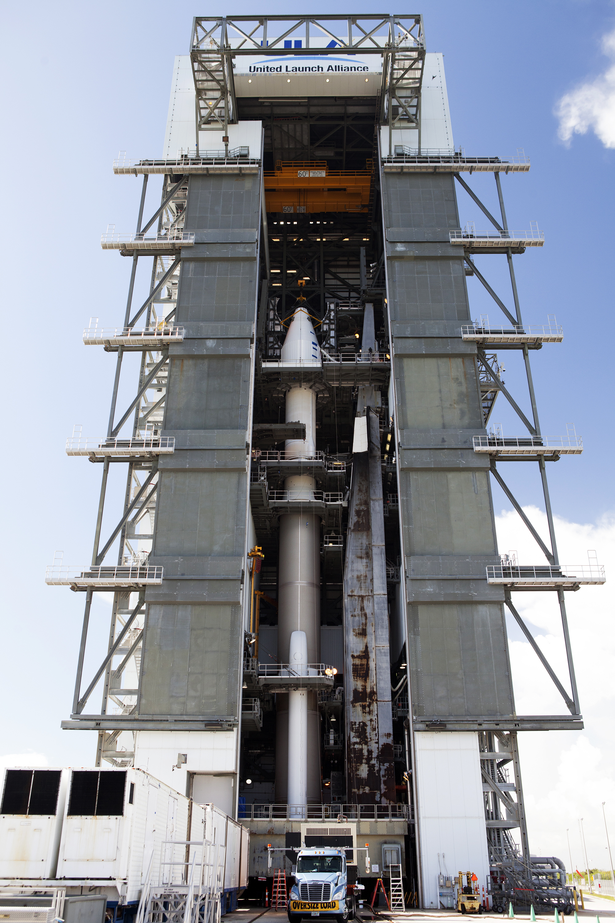 osiris-rex-mated-rocket.jpg?1472850943?interpolation=lanczos-none&downsize=*:1400