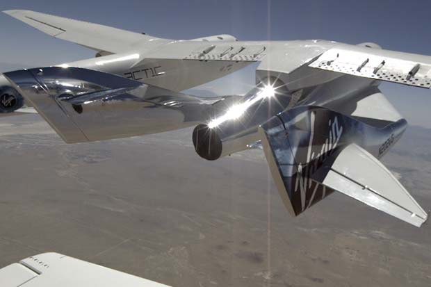 Virgin Spaceship 'Unity' Takes Flight Mated To WhiteKnightTwo | Video