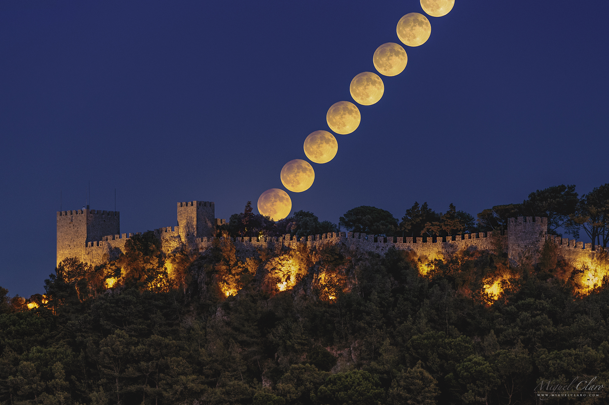 Harvest Moonrise in Portugal