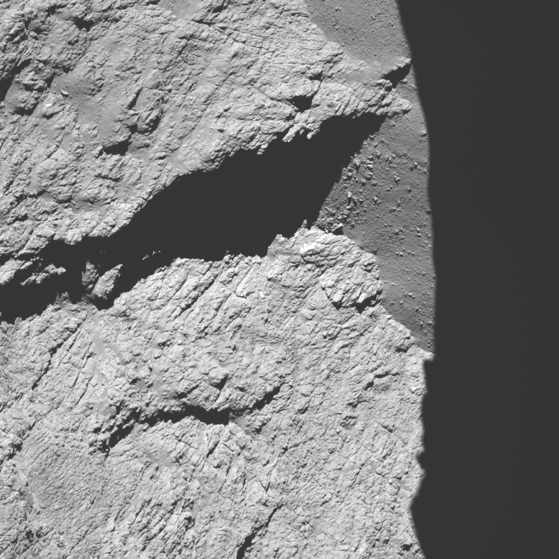 Comet 67P from 7.3 miles (11.7 km)