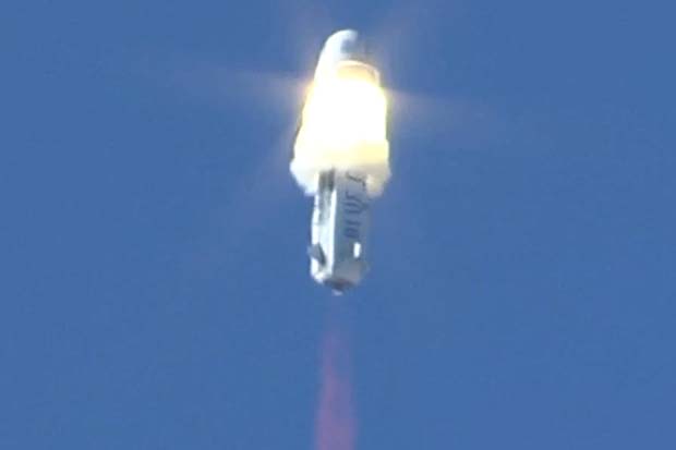 Blue Origin's Amazing In-Flight Escape Test in Slow-Motion | Video