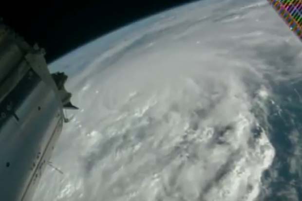 Hurricane Matthew Seen From Space On Approach To Florida | Video